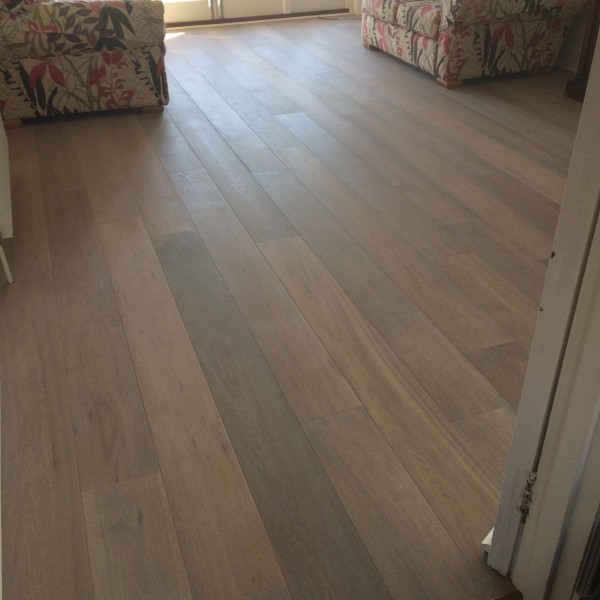 Engineered Smoked Brushed White Oiled Rustic Oak - Bexhill