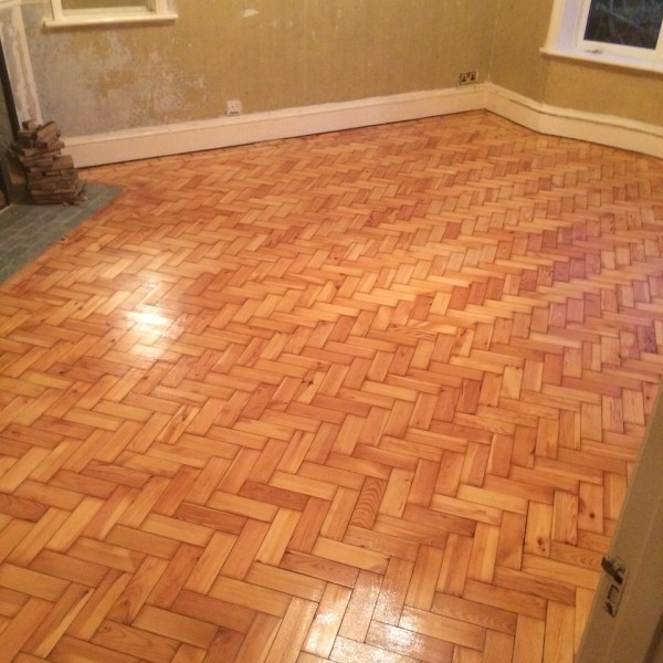 OAK HERRINGBONE SAND AND SEAL